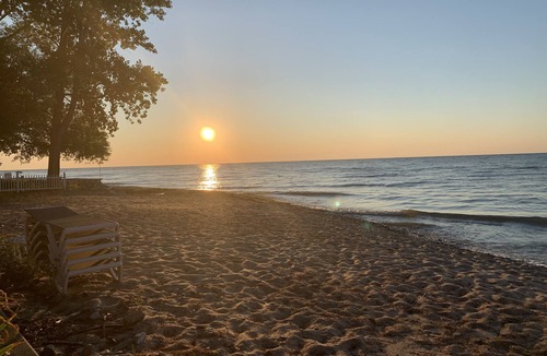 Au Gres House | Lake Huron Beachfront Getaway!