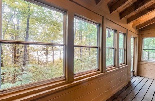 Wayne House | Lake View Cottage