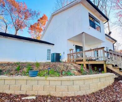 Griffin House | Lakefront 2BR Getaway