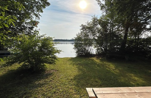 North Penobscot Cottage | Lakefront Cottage minutes to downtown and Baxter State Park