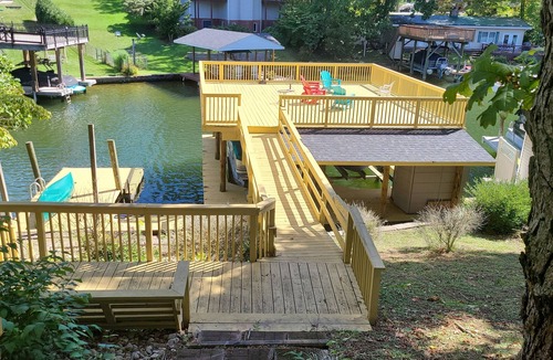 New River House | Lakefront On A Quiet Cove At Claytor Lake. Spring and Summer dates nearly gone!
