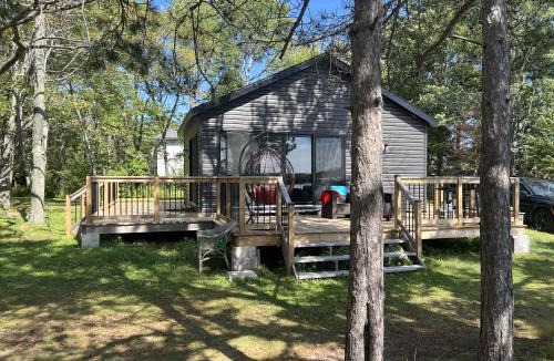 Carling House | Lakefront Studio Cottage #8
