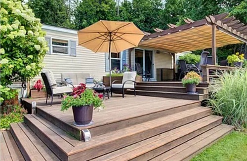 Alburg Cottage | Lakefront Sunset Loon Rock Cottage, private beach, 2-bedroom WiFi free parking