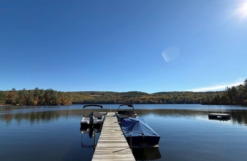 Holderness Cottage | Lakeside Cabin 7 with Kitchen