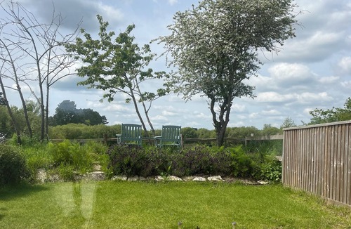 Wareham Bed & Breakfast | Lakeview Studios