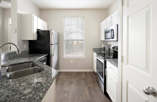 Murfreesboro Apartment | Landing | Chic 1BD, Gym, Clubhouse