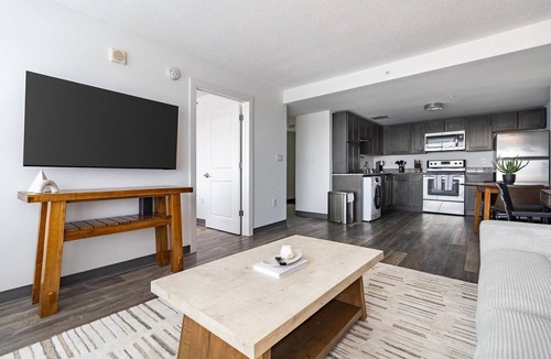 Downtown Hartford Apartment | Landing | Chic 1BD, Game Room, Gym