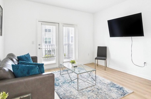 Eden Apartment | Landing | Chic 1BD, Pool, Yoga Studio