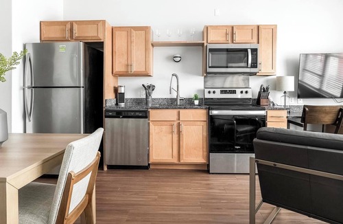 Five Points South Apartment | Landing | Chic Studio, Pool, Gym