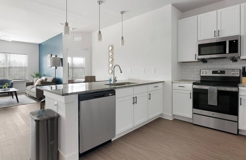 Athens Apartment | Landing | Incredible 2BD, Pool, Yoga Studio