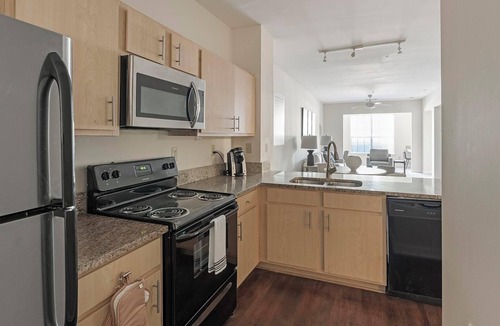 New Pathways Apartment | Landing | Modern 2BD, Pool, Gym