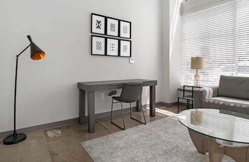 Central City Apartment | Landing Stunning 1BD Gym