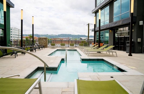 Five Points South Apartment | Landing | Stylish Studio, Gym, Yoga Studio