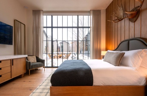 Whitefish Hotel | LARCH HOUSE