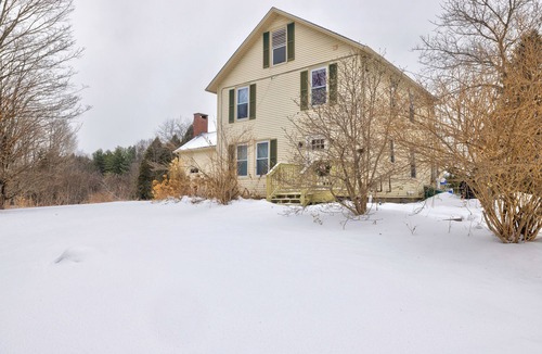 Morrisville Ski Chalet | Large -2 floor, 2-bedroom condo with Game Room, 5 min to Stowe.
