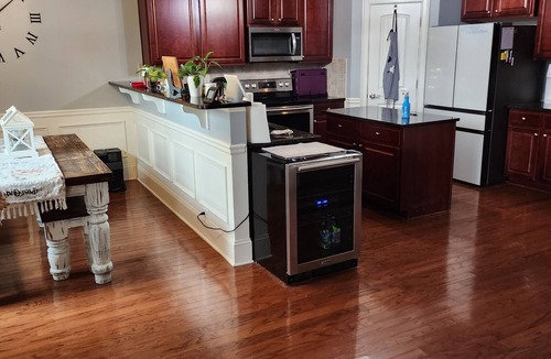 Evans House | Large home available for Masters