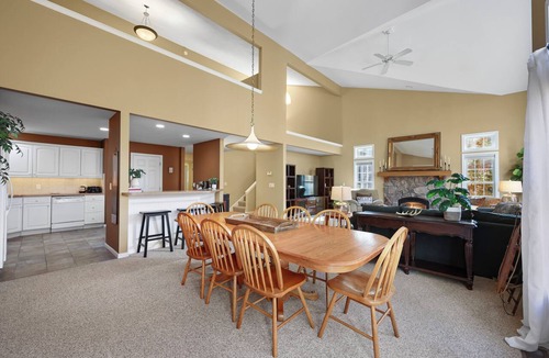 Hancock Condo | Large Mountainside Condo with Private Trail to Grouse Run