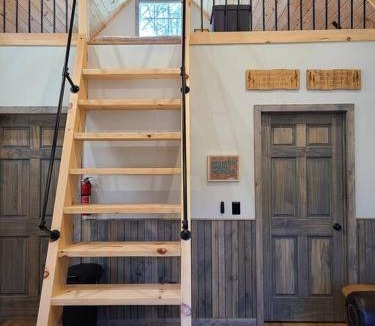 Cosby House | Laurel Haven a Modern Cabin Retreat near Gatlinburg