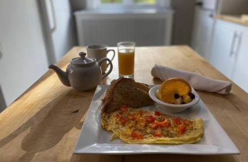 Waterford Valley Bed & Breakfast | Leaside Manor