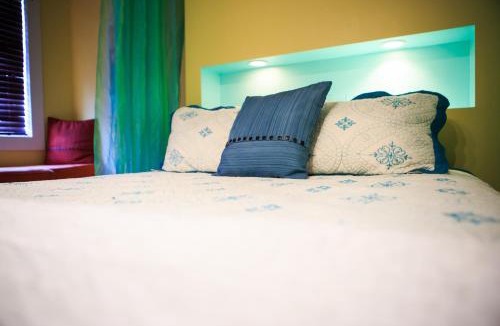 Waterford Valley Bed & Breakfast | Leaside Manor