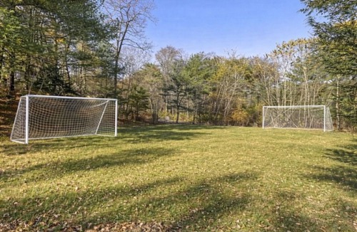 Foxboro House | Less than 2 km from Gillette Stadium 4 BR/3BA House in Foxboro