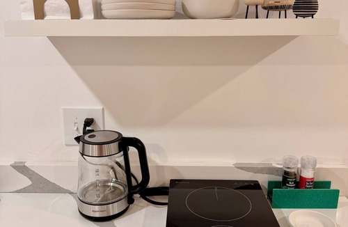 Petworth Apartment | Light-Filled Lower Suite · Brand New · Private · 5 Mins to Metro · Parking