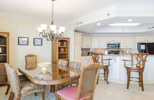 Orange Beach Condo | Lighthouse on the Bay, Beautiful 6th Floor Condo with Perdido Pass View!