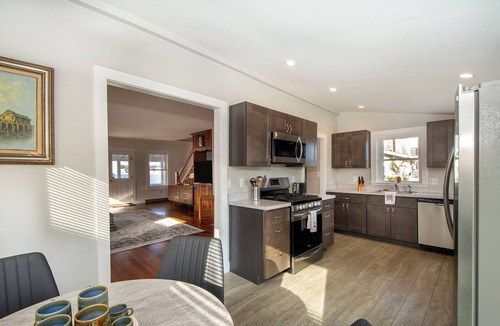 Scituate House | Lighthouse Point Home - Water&Sunset Views -Walk to Lighthouse, Beaches