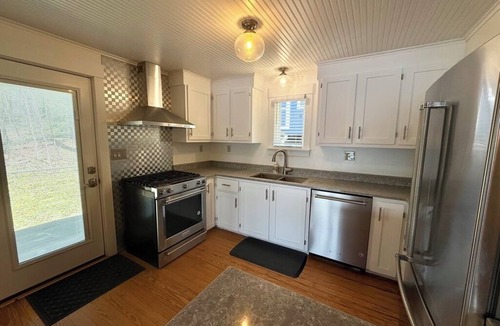 Westhampton Cottage | Lovely lakefront cottage, filled with light