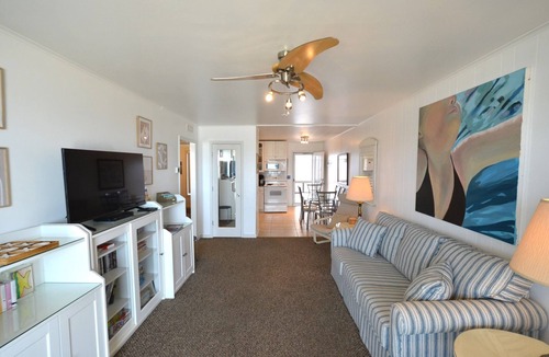Rehoboth by the Sea Condo | Lovely Ocean Front Condo In The Beachcomber!