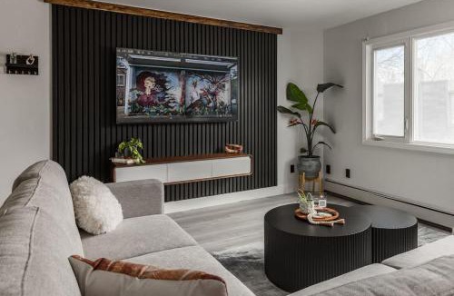 Downtown Anchorage Apartment | Luxe downtown paradise oasis 2br