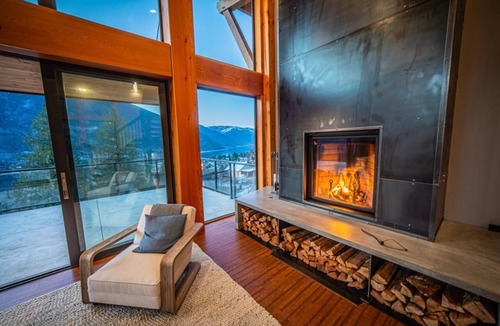 Nelson Ski Chalet | Luxe Modern Timberframe - Iconic Panorama Views Air-Con