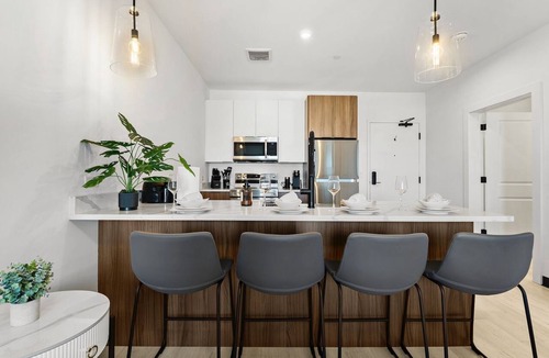 Everett Apartment | Luxury 1BR near Boston mfrk