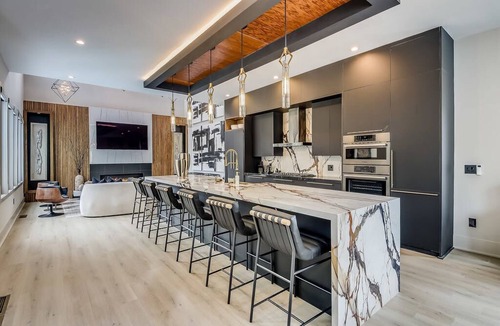 Cliftondale House | Luxury 5BR House with Pool, Hot Tub, Basketball