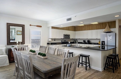 Orange Beach Condo | Luxury Beachfront 4BR/4BA Condo Sleeps 13 with Stunning Views and Large Balcony