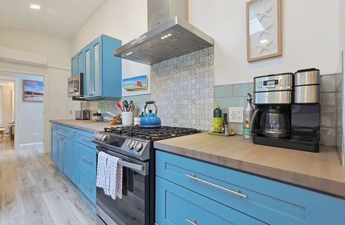 Monument Beach House | Luxury Cape Cod Ranch Near Monument Beach with AC & Outdoor Shower