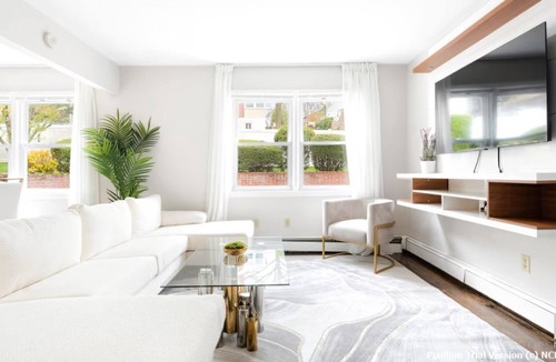 White Plains Apartment | Luxury Designer Home near NYC + Free Parking