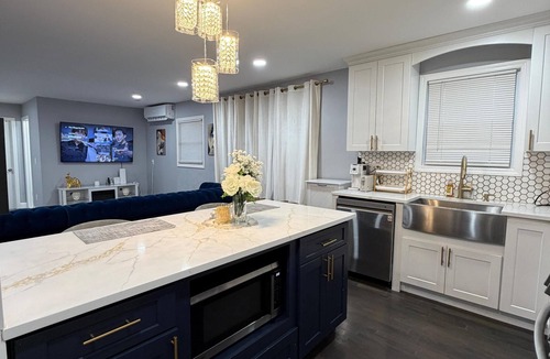 North Lindenhurst House | Luxury Retreat with Pool, Jacuzzi, Game Room & Backyard Oasis