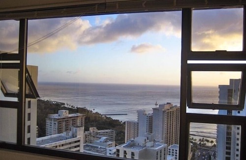 Waikiki Condo | Magnificent Ocean View Penthouse, FREE PARKING- Pool renovation until May 18th