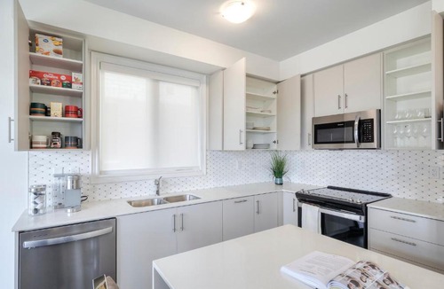 Bradford House | Masterfully Designed Private Suite