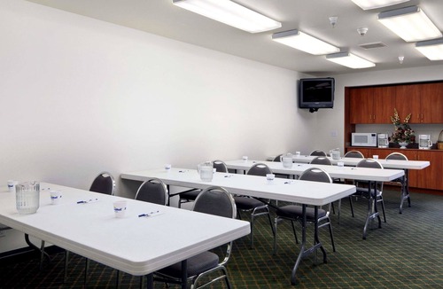 Eagle River Hotel | Microtel Inn & Suites by Wyndham Eagle River/Anchorage Area