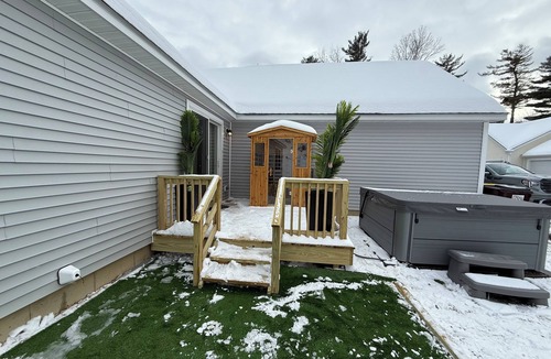 Clifton Park House | Modern 3BR Wellness Retreat w/Jacuzzi, Infrared & wood burning Saunas, EV-Charge