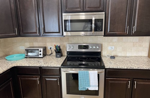 Columbus House | Modern and Spacious home 10 minutes from Fort Moore , a great place for memories