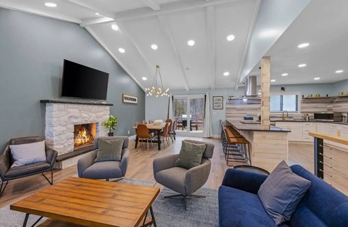 Watertown House | 󰀄 Modern Boho Dream Home 󰀄 Completely Renovated