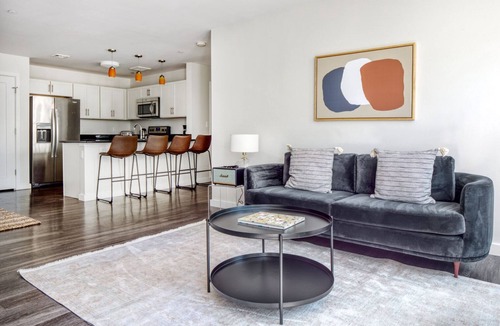 North Cambridge Apartment | Modern Cambridge 2BR w/W/D, Private access to Linear Park by Blueground
