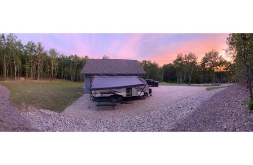 Raymond House | Modern camper getaway, in the Sebago Lakes Region!