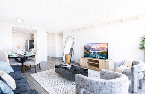 Downtown Hartford Apartment | Modern Downtown Condo Near XL Center + Gym