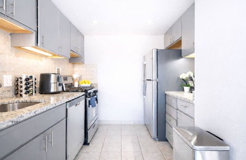 Downtown Hartford Apartment | Modern Downtown Condo Near XL Center + Gym