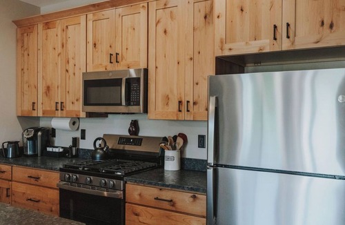 Philipsburg Apartment | Modern Downtown Philipsburg Apt — Deck, Ice Rink Views, & Steps from Broadway
