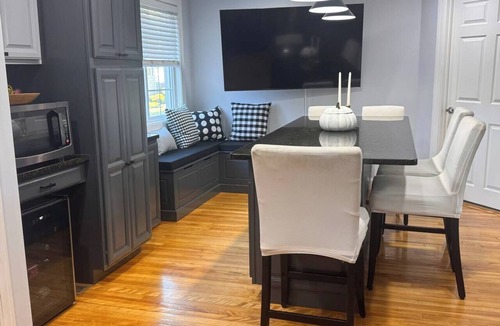 North Waltham House | Modern Luxe Spacious Escape Near Boston Hot Tub